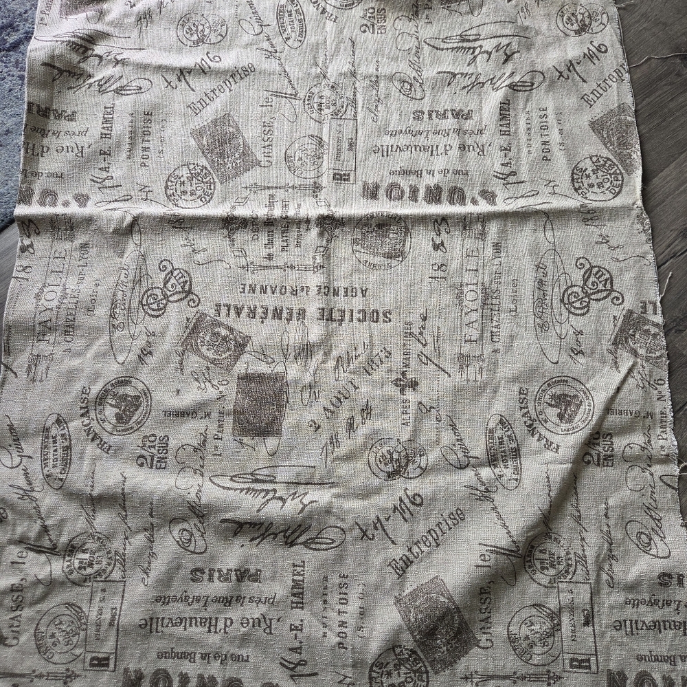 Vintage Print Fabric French Labels And Script 35" Wide By 56 Inches Yardage, Sew - Picture 3 of 3